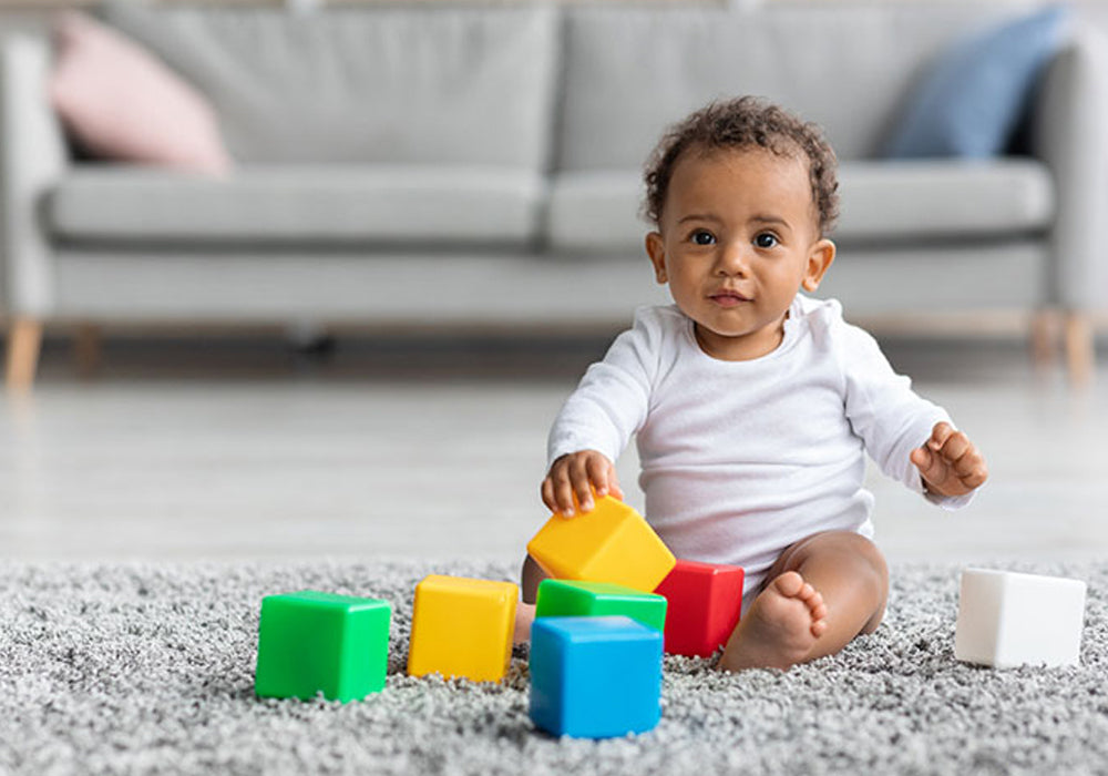 When do babies sit up?