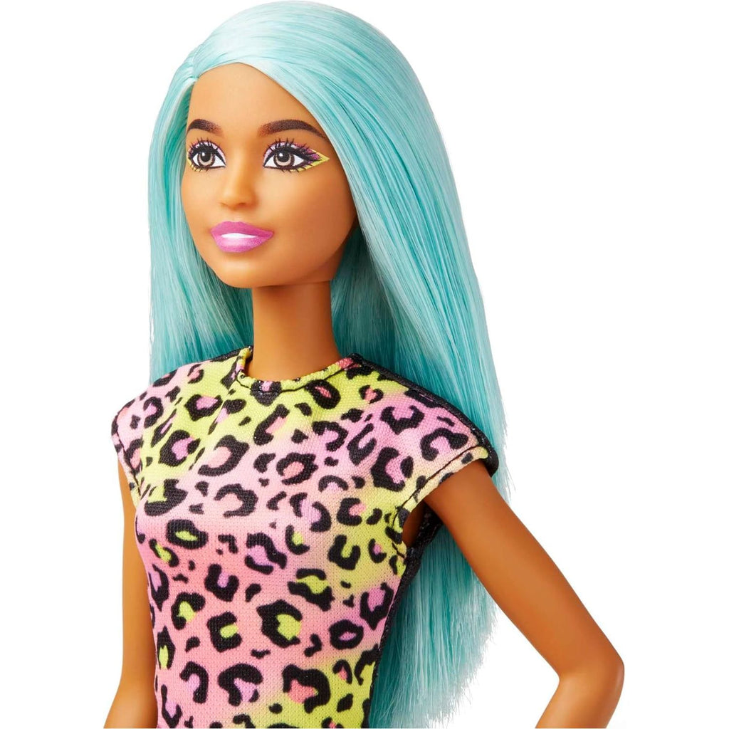 Barbie Makeup Artist Doll Dvf50/Hkt66 Multicolor Age- 3 Years & Above
