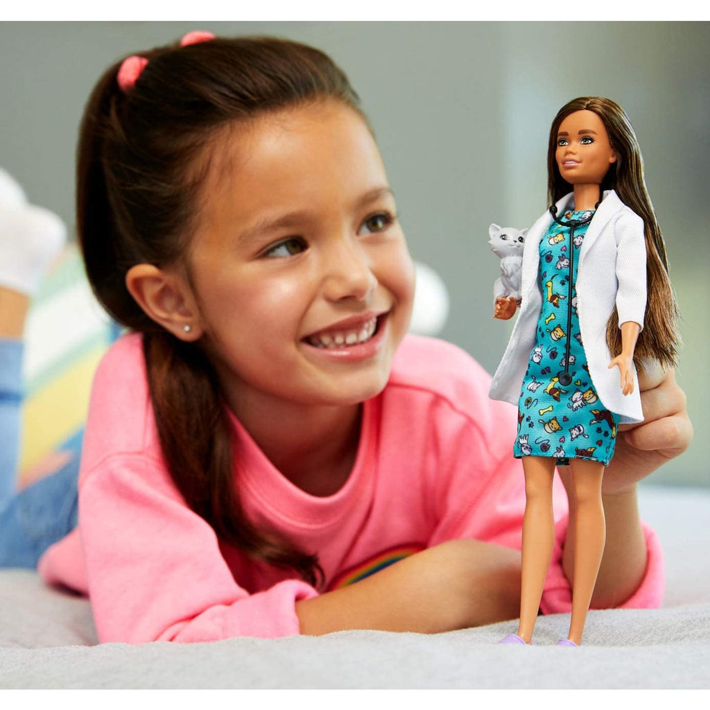Barbie Pet Vet Brunette Doll With Cat Multicolor Age- 3 Years & Above