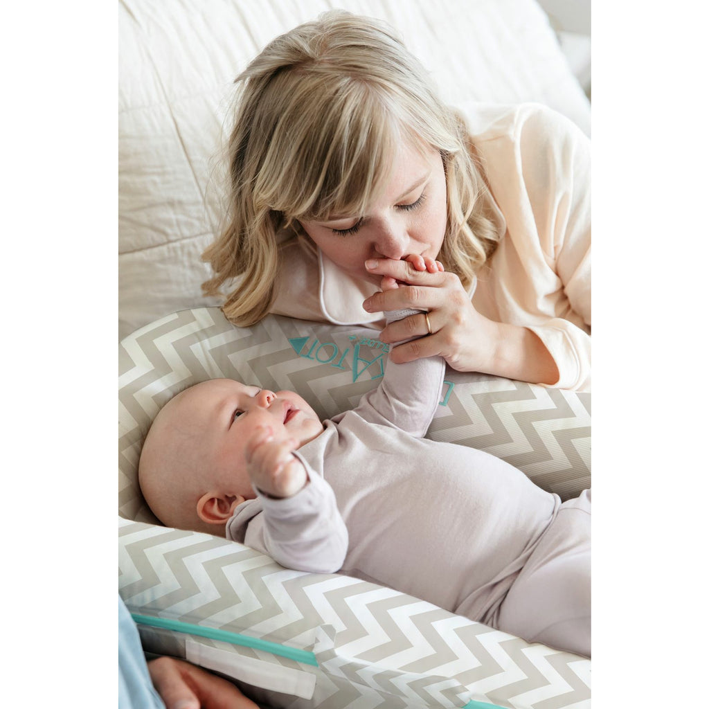 Dockatot DeLittle Unicornxe+ Pod Silver Lining Age-Newborn to 8 Months