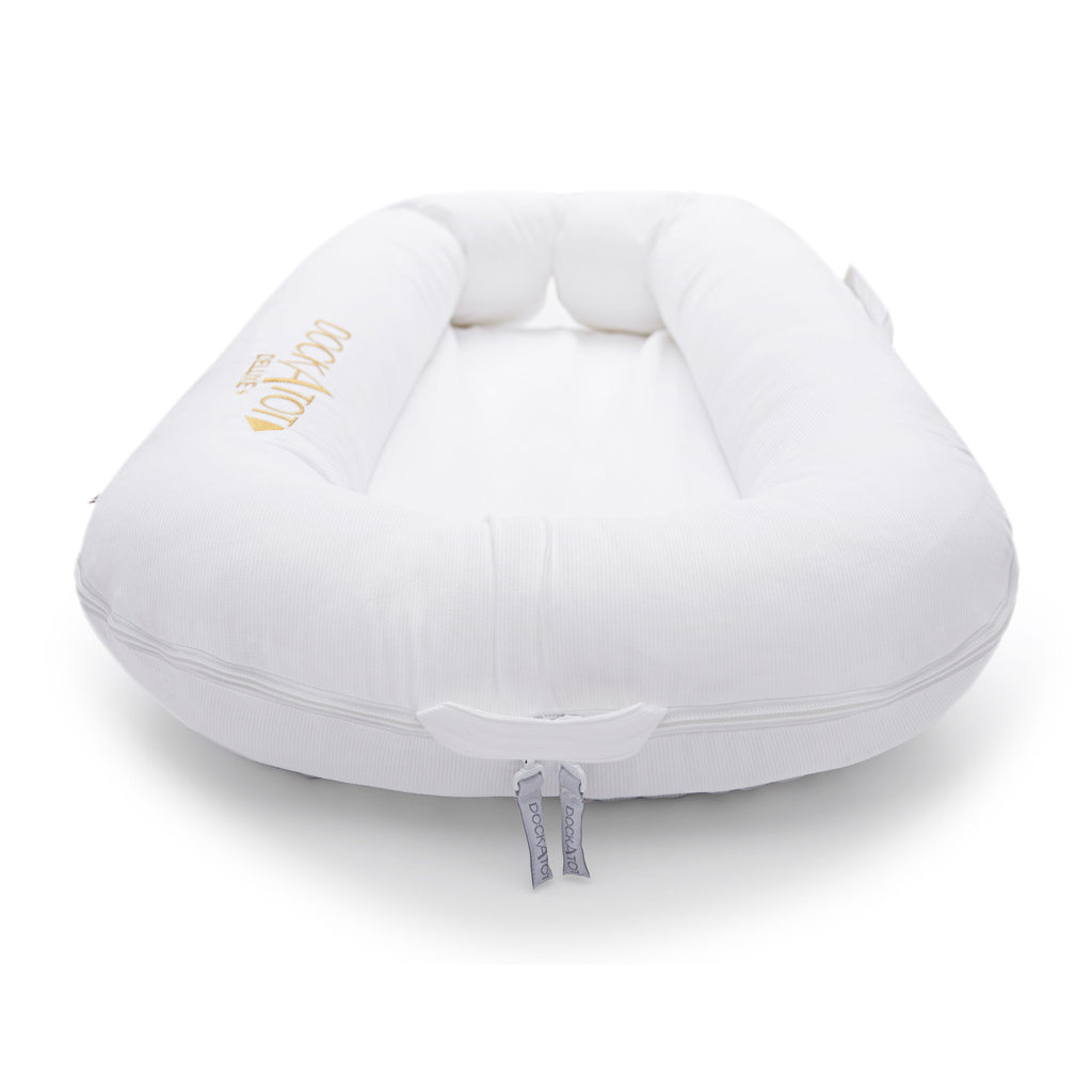 Dockatot Deluxe+ Pod (0-8 Months) Pristine White Age 0-8M Unisex
