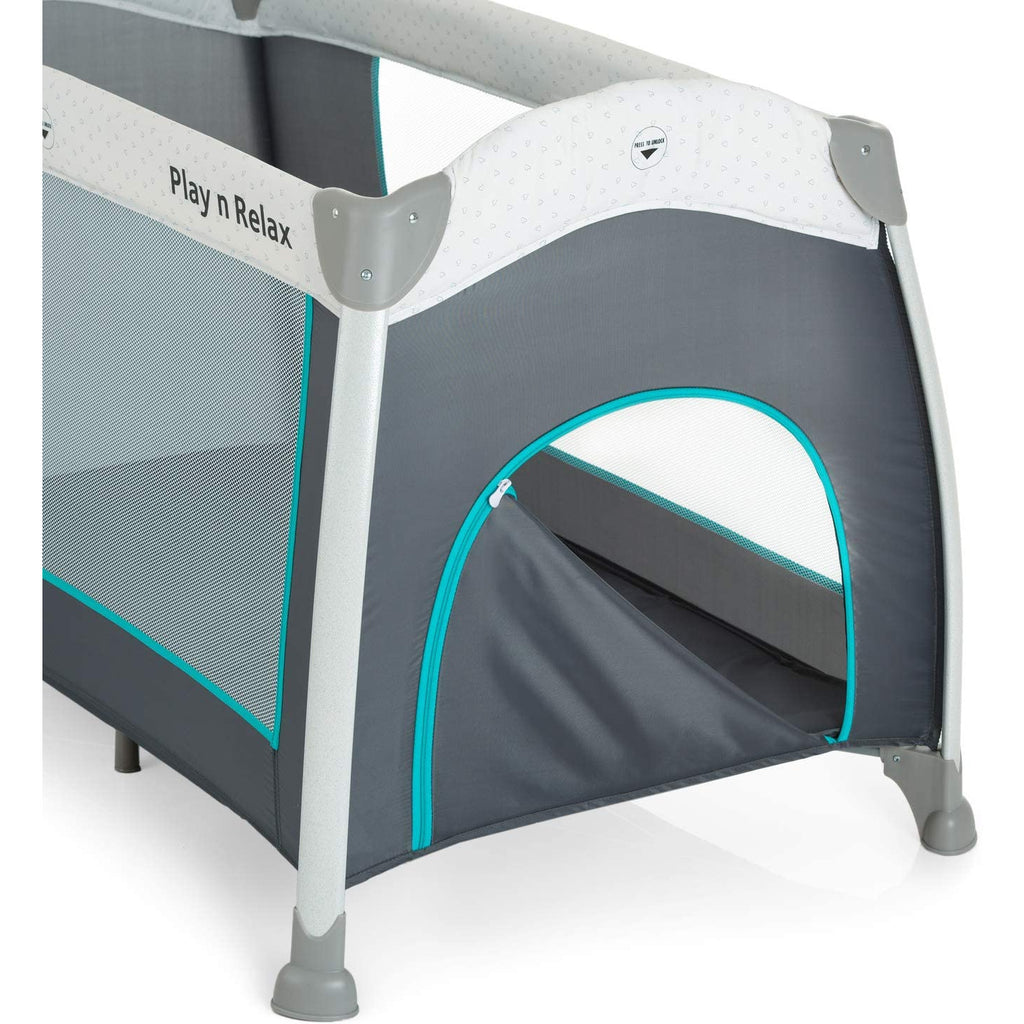 Hauck Play'N Relax Cot/Travel Bed Hearts Age- Newborn & Above