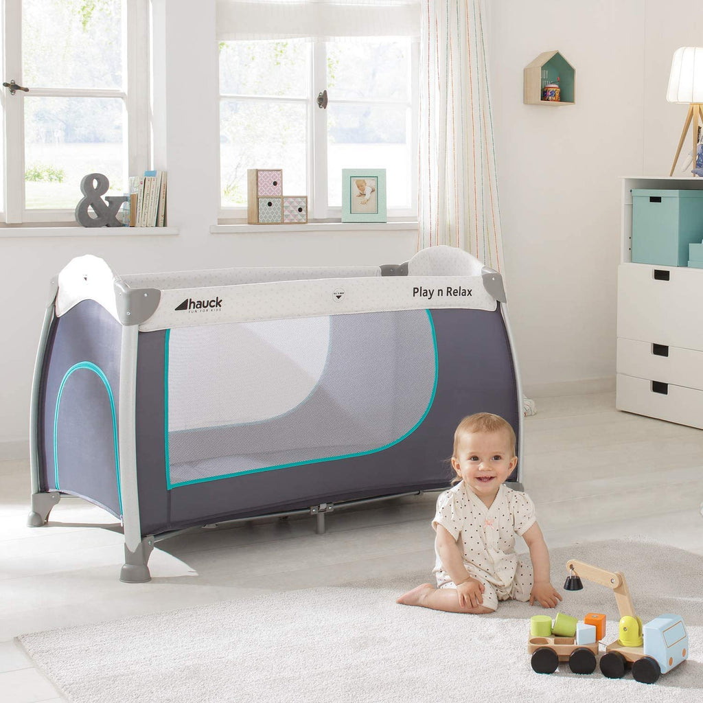 Hauck Play'N Relax Cot/Travel Bed Hearts Age- Newborn & Above