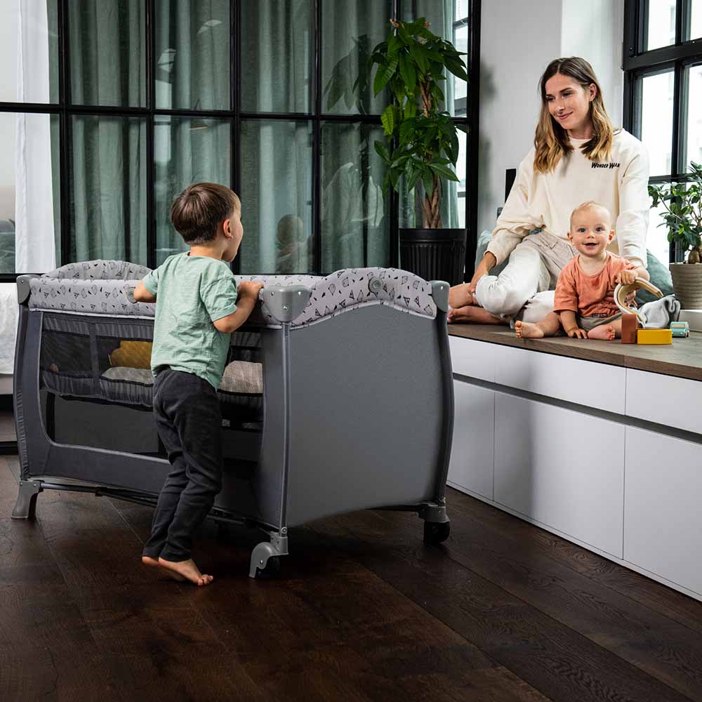 Hauck Sleep N Play Centre Travel Bed Nordic Grey (Holds upto 15 Kgs Weight) Age- Newborn & Above