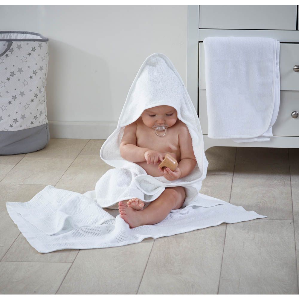 Kinder Valley White Essentials Bundle 1 X Cellular 1 X Hooded Towel 1 X Fleece White Age-Newborn & Above