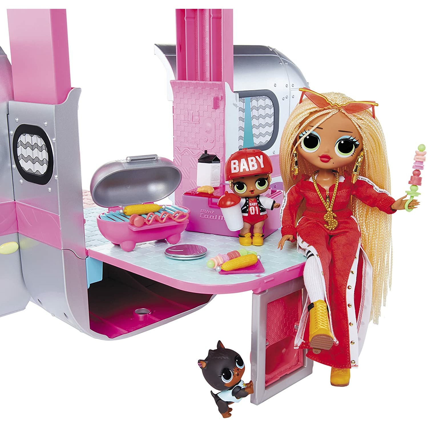 Lol Surprise OMG 4-in-1 Glamper Fashion Camper with 55+ Surprises