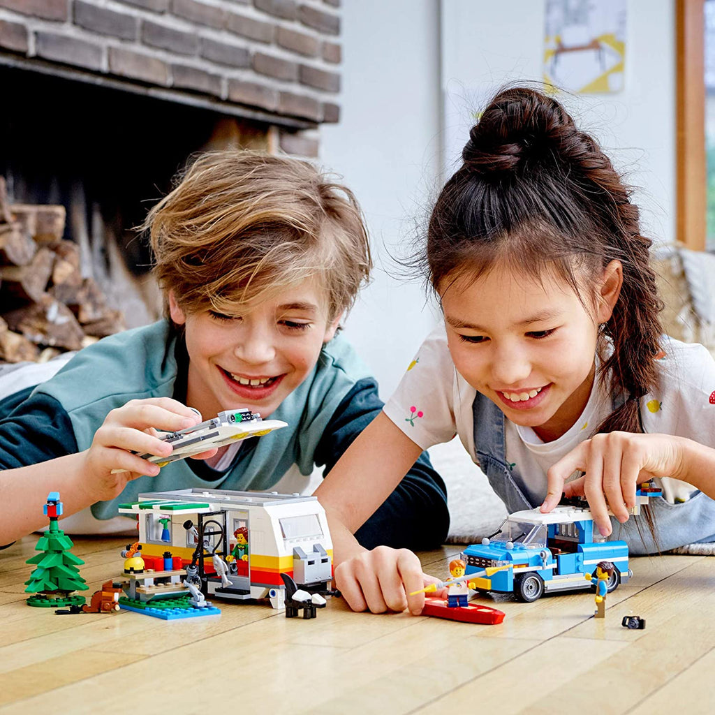Lego Creator 3 in 1 Caravan Family Holiday Set 9Y+