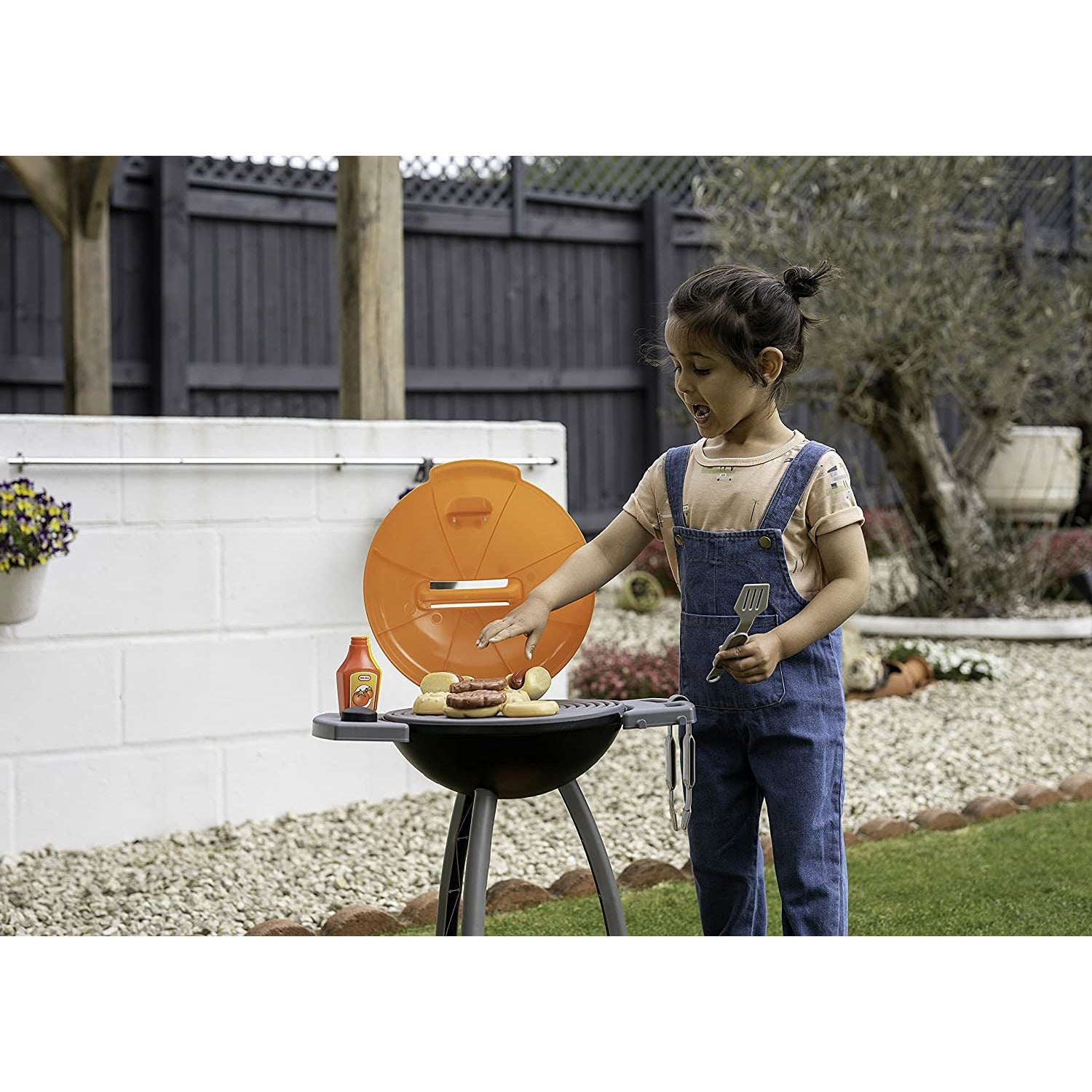 Little Tikes Sizzle Serve Grill Set 14 Pieces Fun Wheeling Action Multicolor Age 2 Years Above Peekaboo