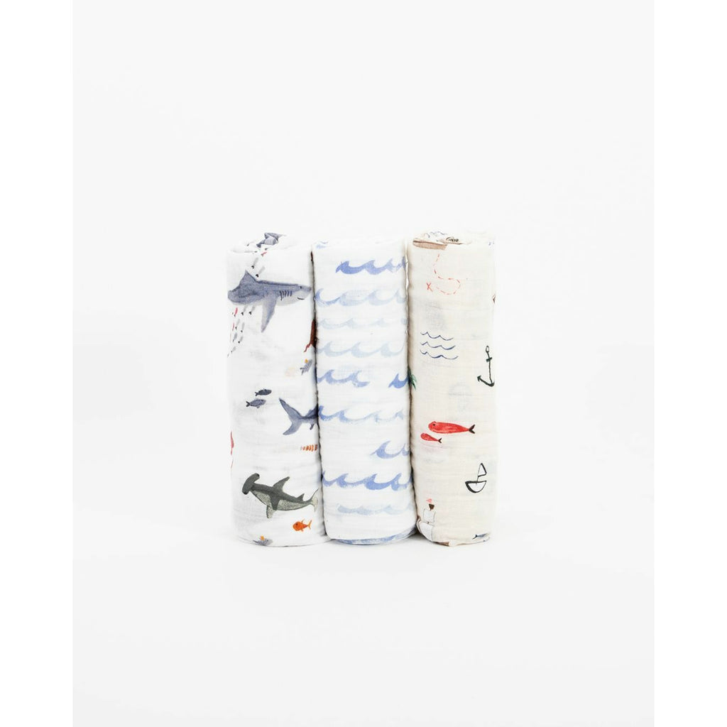 Little Unicorn 3-Pack Cotton Muslin Swaddle Set Shark 2 Age 0+ Boy