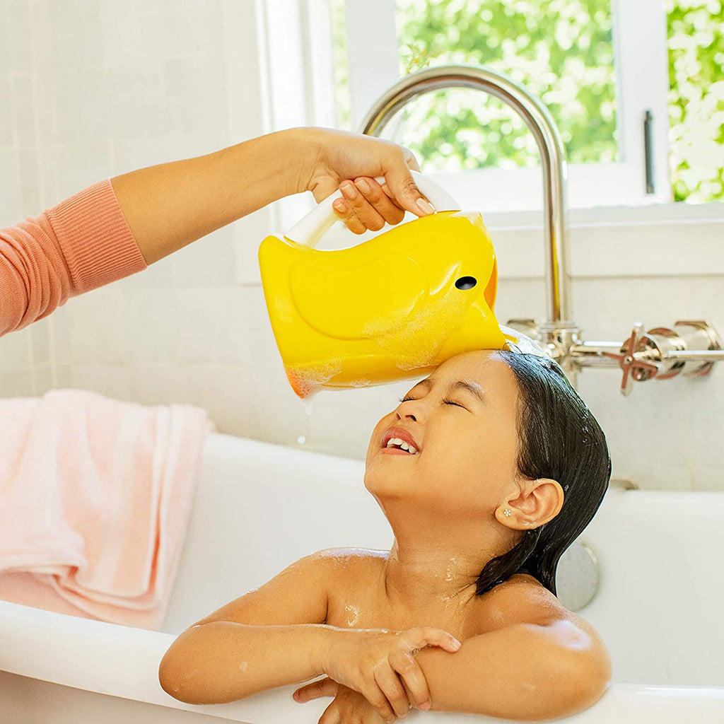 Munchkin Duckling Bath Rinser Age- 6 Months & Above
