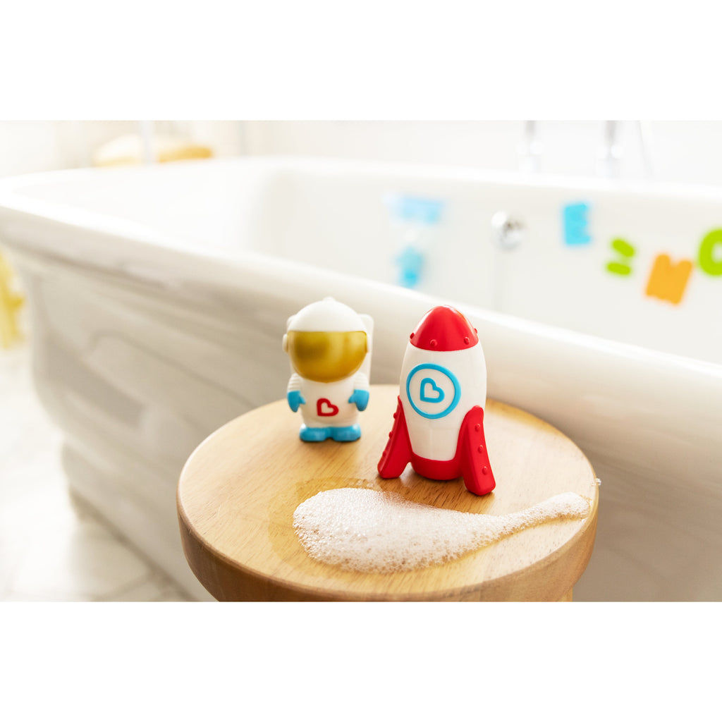 Munchkin Galaxy Buddies Astronaut Light Up Bath Toy White/Blue Age- 9 Months & Above