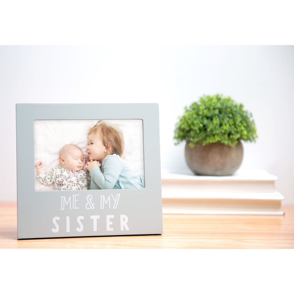 Pearhead “Me and My Sister” Sentiment Frame Grey Age-Newborn & Above