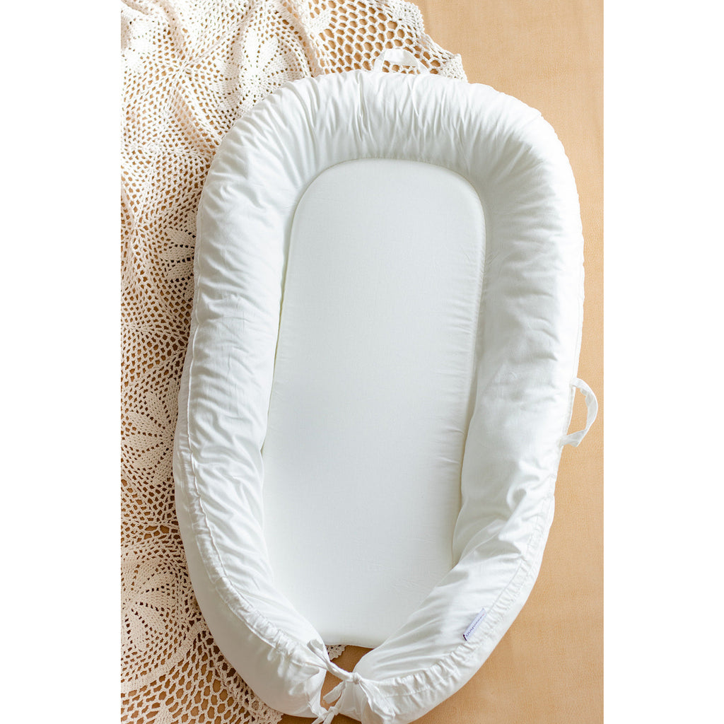 Peekaboo Portable Baby Lounger / Sleeping Pod White Age- Newborn to 24 Months