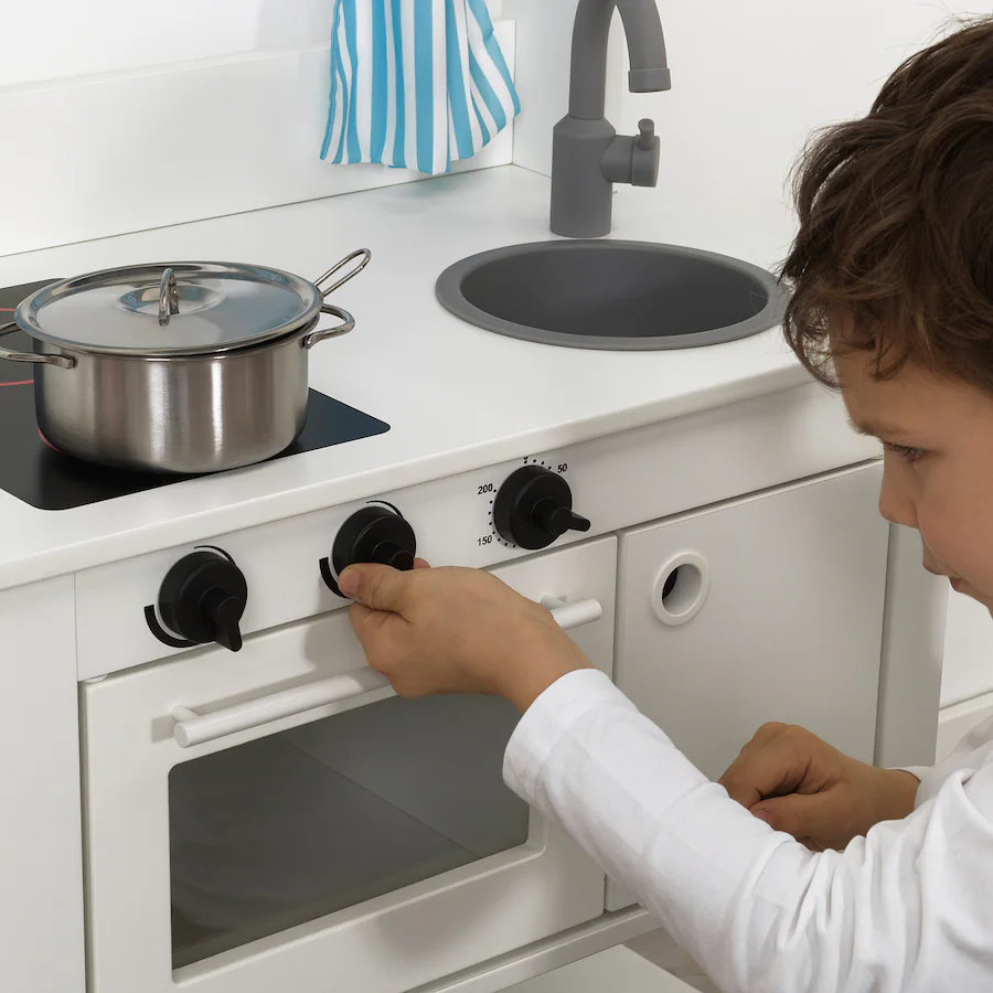 Spisig Play Kitchen With Curtains Age 3Y+