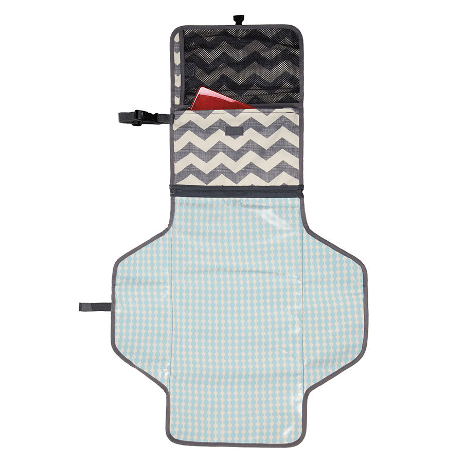 Skip Hop Pronto Changing Station Chevron Chevron Age-Newborn & Above