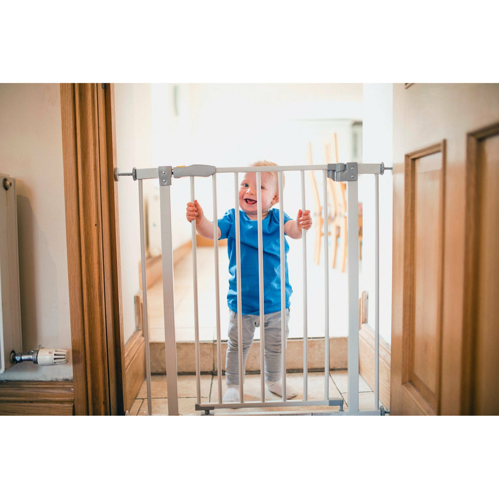 Summer Infant Top Of Stairs Simple To Secure Metal Gate - White 0M+